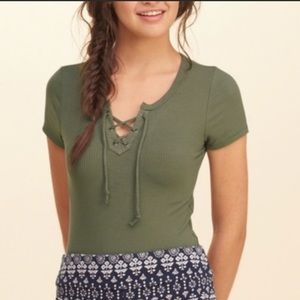 Hollister Lace Up Neckline Tee (XS)